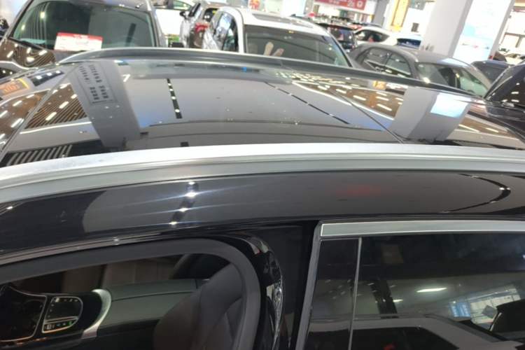 Used Mercedes-Benz GLC 2020 Facelifted GLC 260 L 4MATIC Dynamic Edition Roof