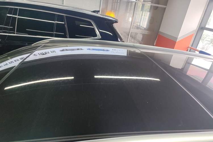 Used Mercedes-Benz GLC 2020 GLC 300 L 4MATIC Luxury Model Roof