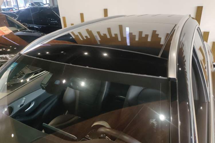 Used Mercedes-Benz GLC 2020 Facelifted GLC 260 L 4MATIC Dynamic Edition Roof