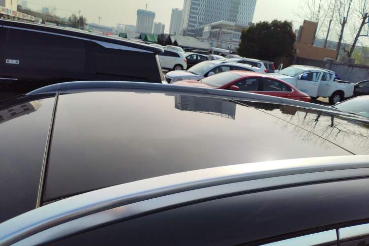 Used Mercedes-Benz GLC 2020 Facelifted GLC 260 L 4MATIC Dynamic Edition Roof