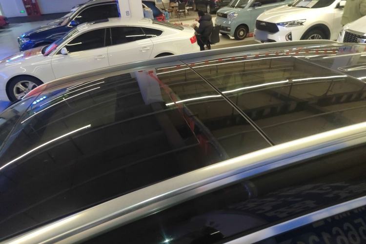 Used Mercedes-Benz GLC 2020 GLC 260 L 4MATIC Luxury Model Roof
