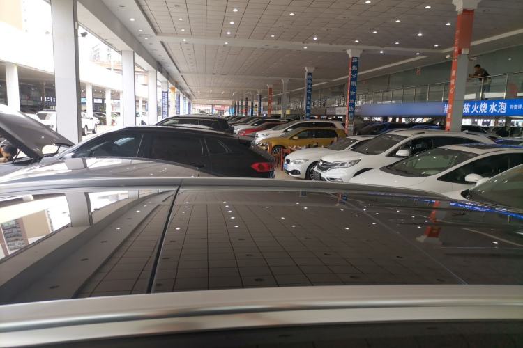 Used Mercedes-Benz GLC 2020 GLC 260 L 4MATIC Luxury Model Roof