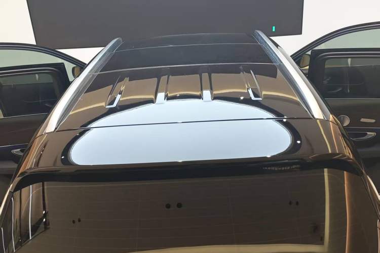 Used Mercedes-Benz GLC 2020 GLC 260 L 4MATIC Luxury Model Roof
