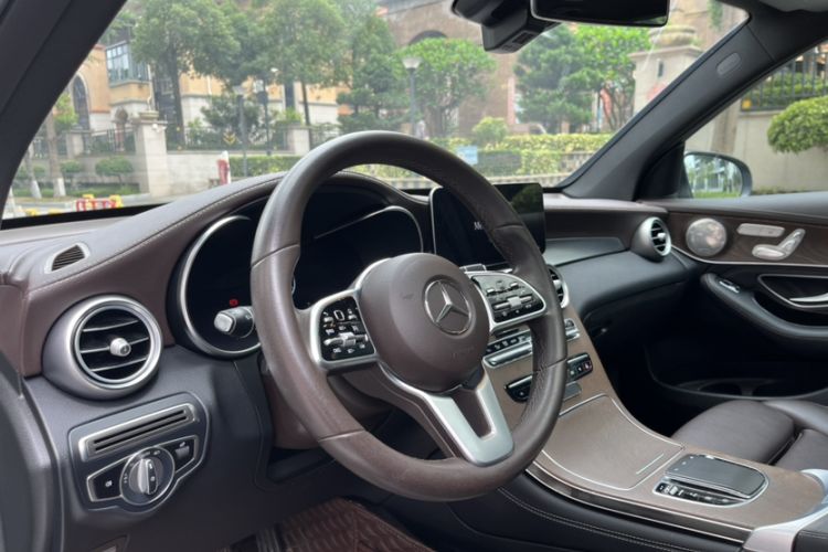 Used Mercedes-Benz GLC 2020 Facelift GLC 300 L 4MATIC Dynamic Edition Steering Wheel