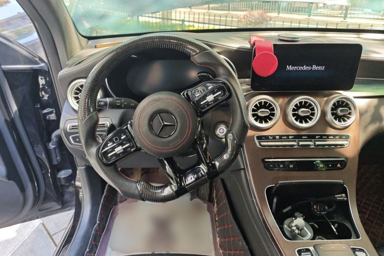 Used Mercedes-Benz GLC 2020 Facelift GLC 260 L 4MATIC Luxury Edition Steering Wheel