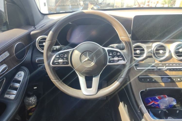 Used Mercedes-Benz GLC 2020 Facelift GLC 260 L 4MATIC Luxury Edition Steering Wheel