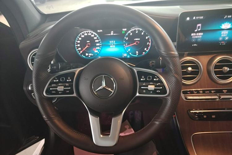 Used Mercedes-Benz GLC 2020 GLC 300 L 4MATIC Luxury Model Steering Wheel