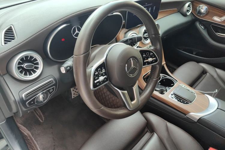 Used Mercedes-Benz GLC 2020 Facelifted GLC 260 L 4MATIC Dynamic Edition Steering Wheel