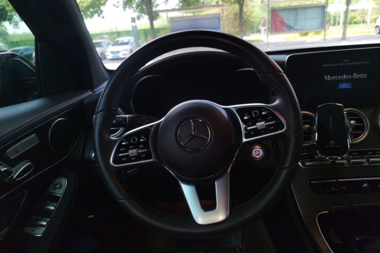 Used Mercedes-Benz GLC 2020 Facelift GLC 260 L 4MATIC Luxury Edition Steering Wheel
