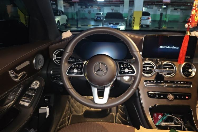 Used Mercedes-Benz GLC 2020 Facelift GLC 260 L 4MATIC Luxury Edition Steering Wheel