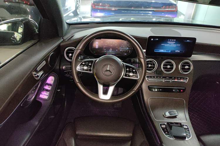 Used Mercedes-Benz GLC 2020 GLC 260 L 4MATIC Luxury Model Steering Wheel