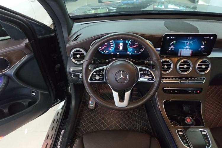 Used Mercedes-Benz GLC 2020 GLC 300 L 4MATIC Dynamic Edition Steering Wheel