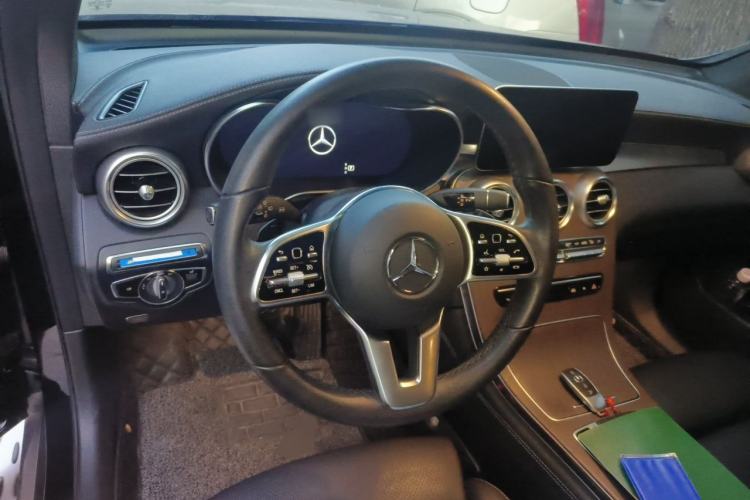 Used Mercedes-Benz GLC 2020 Facelift GLC 300 L 4MATIC Dynamic Edition Steering Wheel