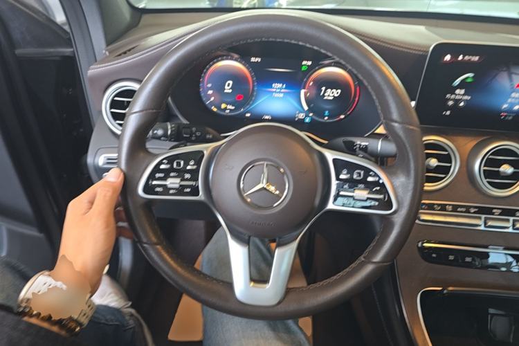 Used Mercedes-Benz GLC 2020 Facelift GLC 300 L 4MATIC Dynamic Edition Steering Wheel