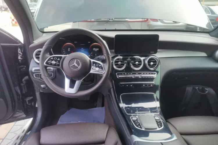 Used Mercedes-Benz GLC 2020 Facelifted GLC 260 L 4MATIC Dynamic Edition Steering Wheel