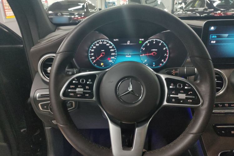 Used Mercedes-Benz GLC 2020 GLC 260 L 4MATIC Luxury Model Steering Wheel