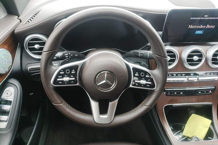 Used Mercedes-Benz GLC 2020 Facelift GLC 300 L 4MATIC Dynamic Edition Steering Wheel