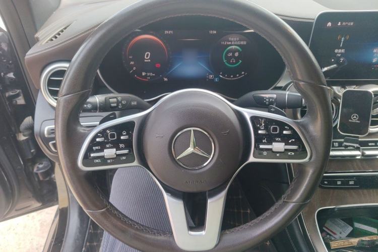 Used Mercedes-Benz GLC 2020 GLC 260 L 4MATIC Luxury Model Steering Wheel