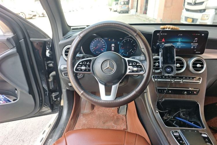 Used Mercedes-Benz GLC 2020 GLC 260 L 4MATIC Luxury Model Steering Wheel
