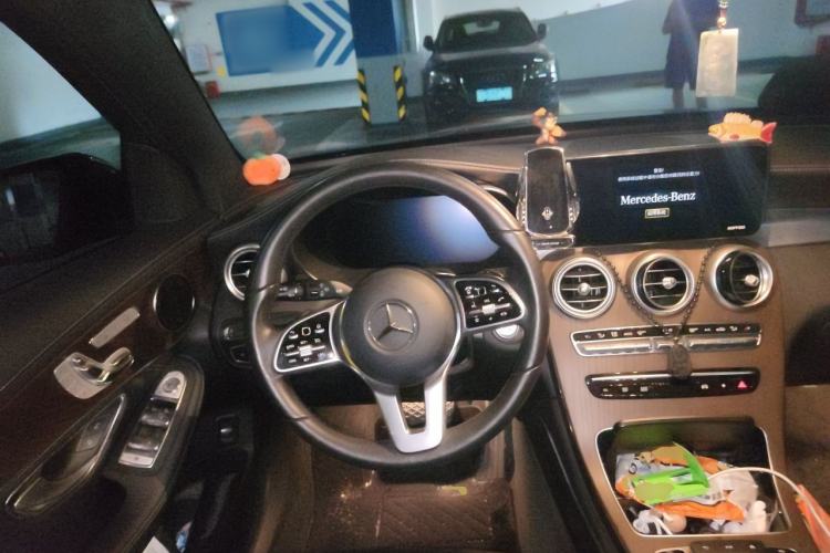 Used Mercedes-Benz GLC 2020 Facelift GLC 300 L 4MATIC Dynamic Edition Steering Wheel