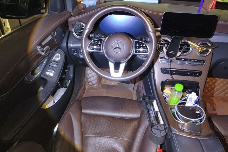 Used Mercedes-Benz GLC 2020 Facelift GLC 260 L 4MATIC Luxury Edition Steering Wheel