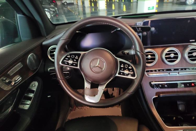 Used Mercedes-Benz GLC 2020 GLC 300 L 4MATIC Luxury Model Steering Wheel