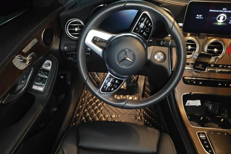 Used Mercedes-Benz GLC 2020 Facelift GLC 300 L 4MATIC Dynamic Edition Steering Wheel