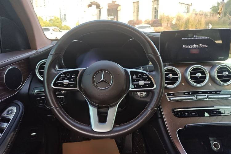 Used Mercedes-Benz GLC 2020 GLC 300 L 4MATIC Dynamic Edition Steering Wheel