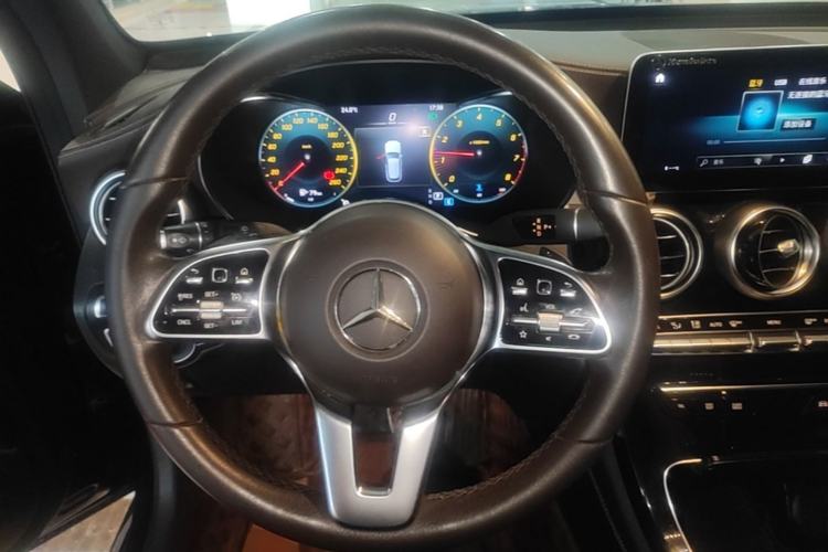 Used Mercedes-Benz GLC 2020 Facelifted GLC 260 L 4MATIC Dynamic Edition Steering Wheel