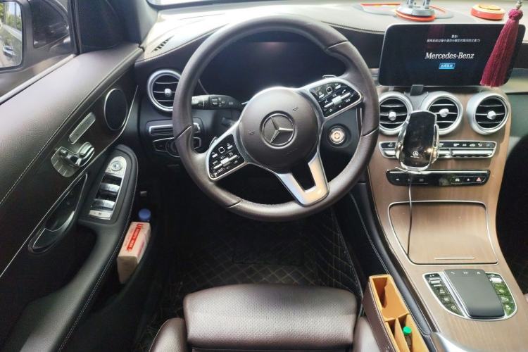 Used Mercedes-Benz GLC 2020 Facelift GLC 300 L 4MATIC Dynamic Edition Steering Wheel