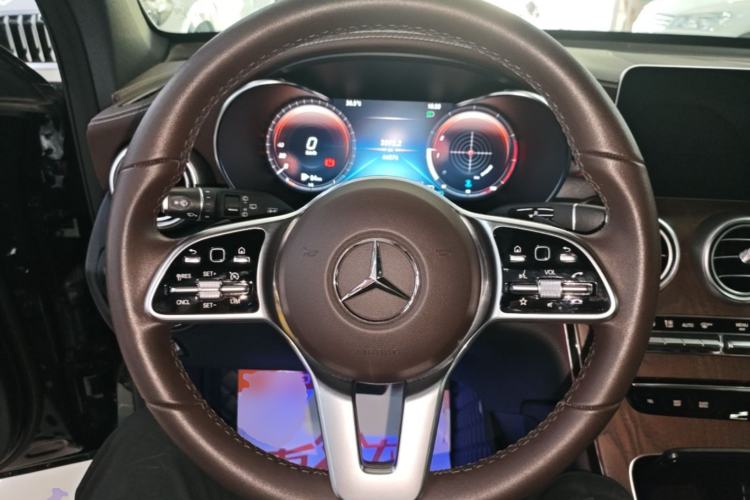 Used Mercedes-Benz GLC 2020 Facelift GLC 300 L 4MATIC Dynamic Edition Steering Wheel