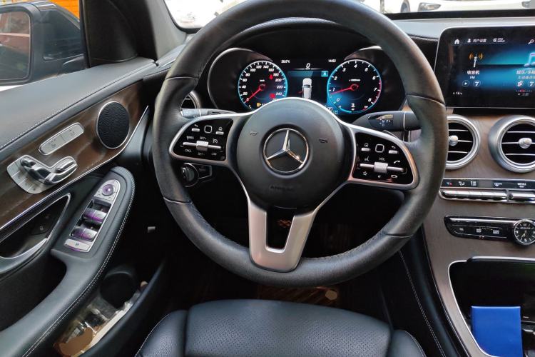 Used Mercedes-Benz GLC 2020 Facelift GLC 300 L 4MATIC Dynamic Edition Steering Wheel