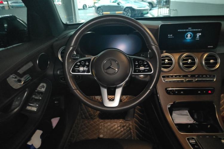 Used Mercedes-Benz GLC 2020 Facelift GLC 300 L 4MATIC Dynamic Edition Steering Wheel