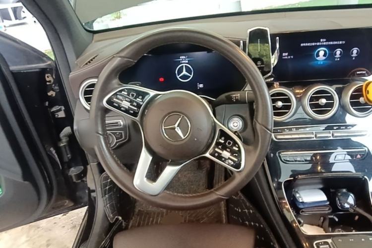 Used Mercedes-Benz GLC 2020 Facelifted GLC 260 L 4MATIC Dynamic Edition Steering Wheel