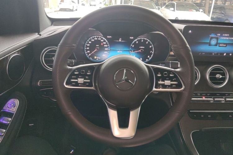 Used Mercedes-Benz GLC 2020 Facelift GLC 260 L 4MATIC Luxury Edition Steering Wheel