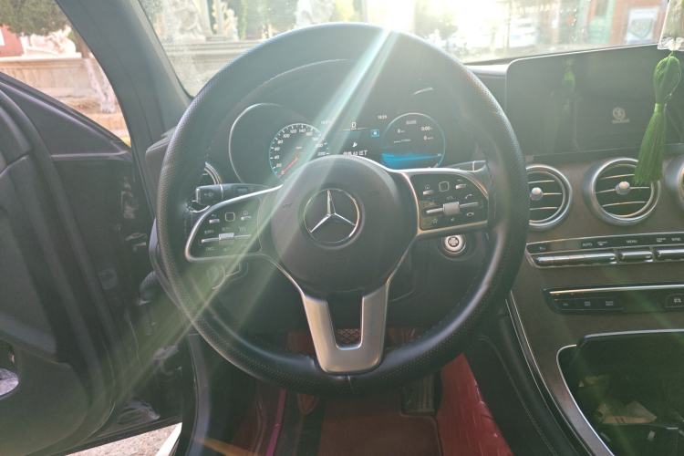 Used Mercedes-Benz GLC 2020 Facelift GLC 260 L 4MATIC Luxury Edition Steering Wheel