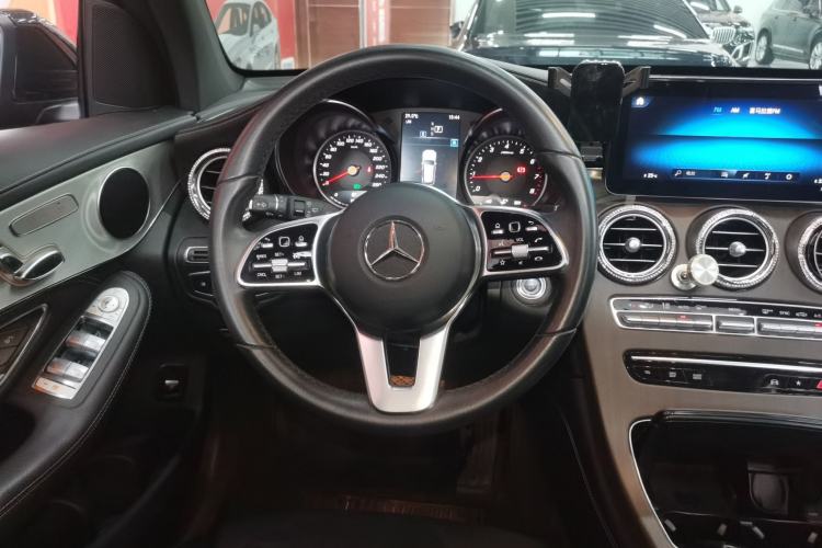 Used Mercedes-Benz GLC 2020 GLC 260 L 4MATIC Dynamic Model Steering Wheel