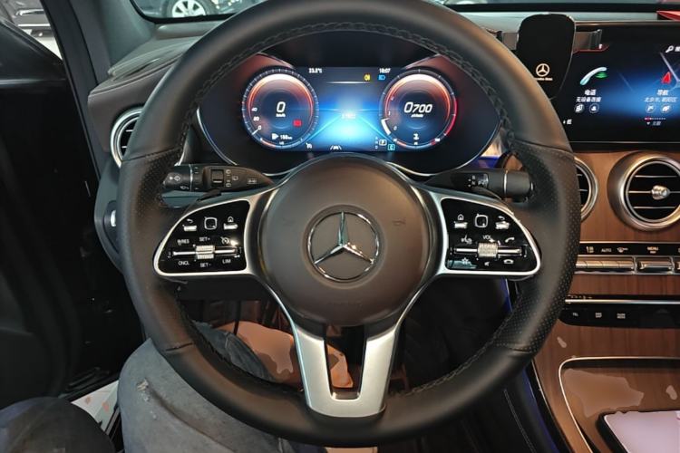 Used Mercedes-Benz GLC 2020 GLC 300 L 4MATIC Luxury Model Steering Wheel
