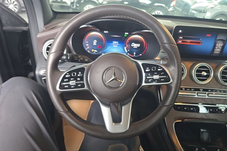 Used Mercedes-Benz GLC 2020 Facelift GLC 300 L 4MATIC Dynamic Edition Steering Wheel