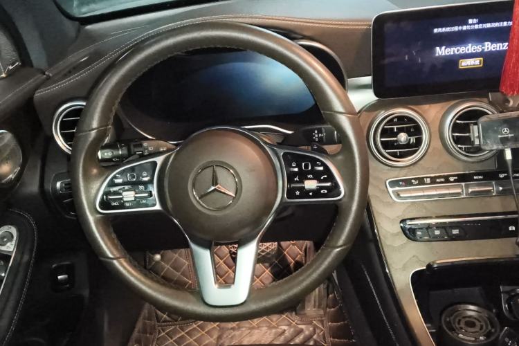 Used Mercedes-Benz GLC 2020 Facelift GLC 260 L 4MATIC Luxury Edition Steering Wheel