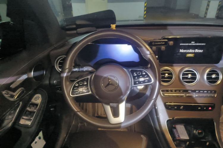 Used Mercedes-Benz GLC 2020 GLC 260 L 4MATIC Luxury Model Steering Wheel