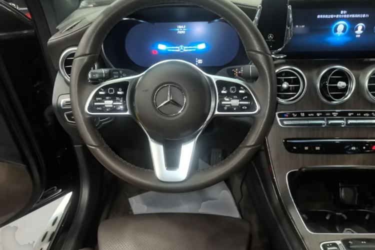 Used Mercedes-Benz GLC 2020 GLC 300 L 4MATIC Luxury Model Steering Wheel