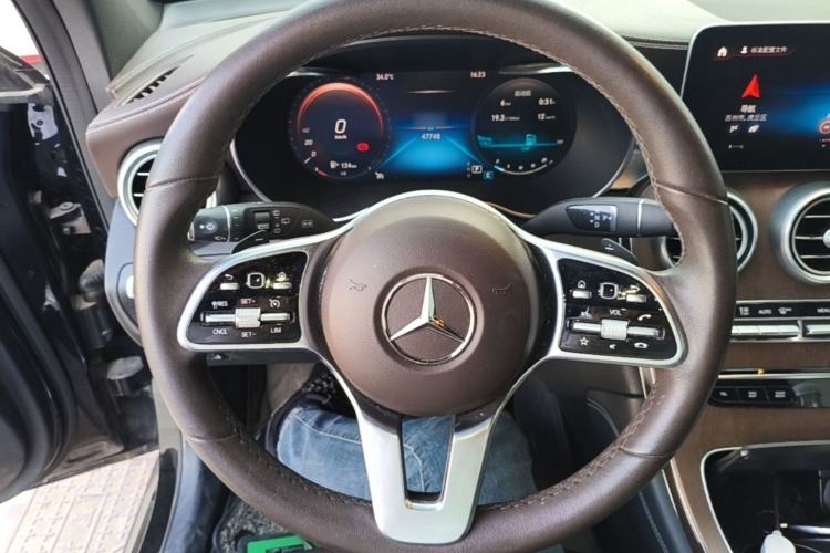 Used Mercedes-Benz GLC 2020 Facelift GLC 260 L 4MATIC Luxury Edition Steering Wheel