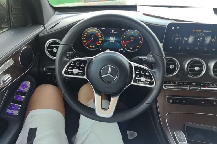 Used Mercedes-Benz GLC 2020 Facelift GLC 300 L 4MATIC Dynamic Edition Steering Wheel
