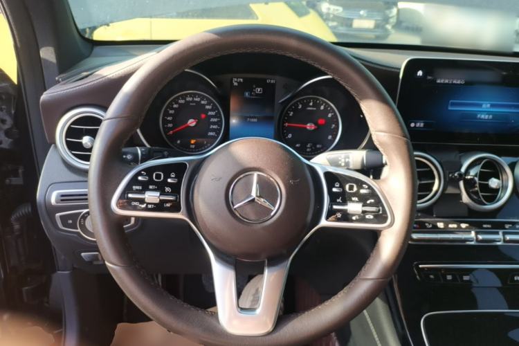 Used Mercedes-Benz GLC 2020 GLC 260 L 4MATIC Dynamic Model Steering Wheel