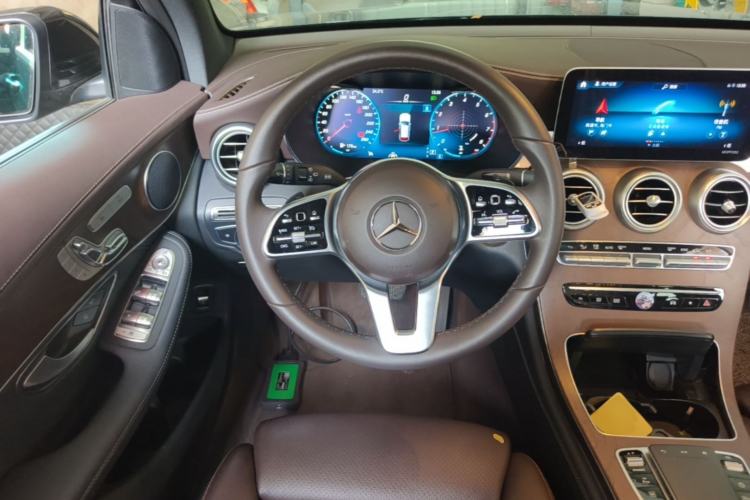 Used Mercedes-Benz GLC 2020 GLC 300 L 4MATIC Dynamic Edition Steering Wheel