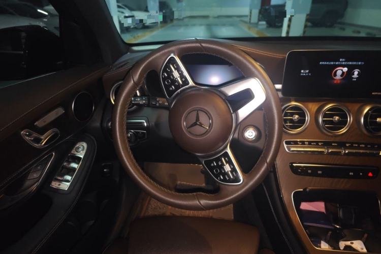 Used Mercedes-Benz GLC 2020 Facelift GLC 260 L 4MATIC Luxury Edition Steering Wheel