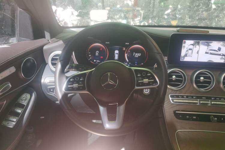 Used Mercedes-Benz GLC 2020 GLC 260 L 4MATIC Luxury Model Steering Wheel
