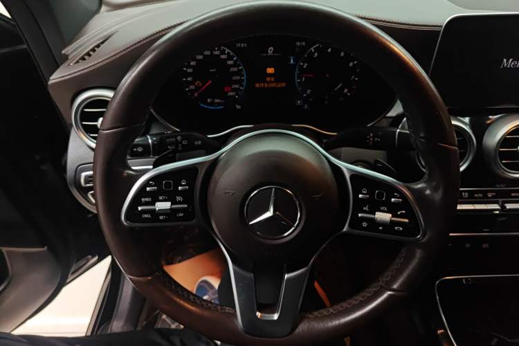 Used Mercedes-Benz GLC 2020 Facelifted GLC 260 L 4MATIC Dynamic Edition Steering Wheel