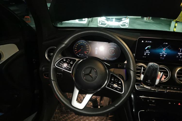 Used Mercedes-Benz GLC 2020 GLC 300 L 4MATIC Dynamic Edition Steering Wheel